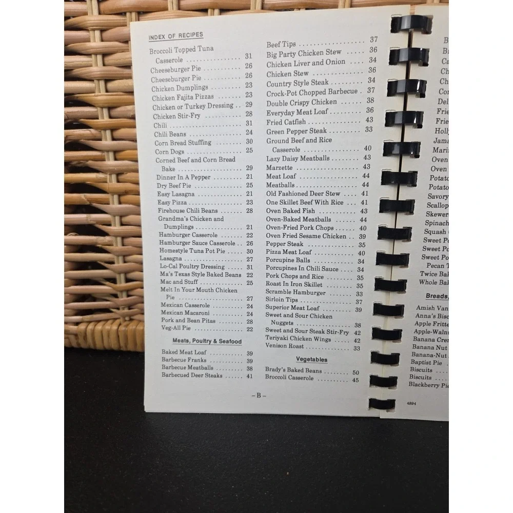 Arlington Fire And Rescue Ladies Auxiliary Cookbook Elkin‎ Jonesville NC 1994